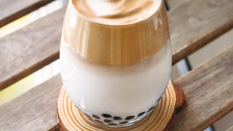 Dalgona Coffee With Milk Tea