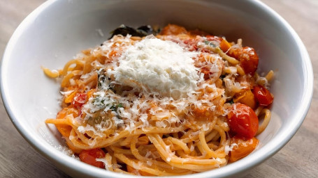 Spaghetti With Cherry Tomatoes