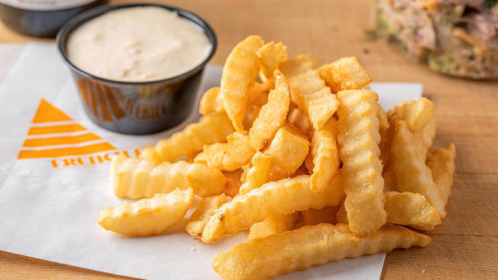 Crinkle Fries W/ Chipotle Mayo Dipping Sauce