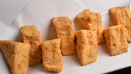 Fried Tofu 8 Pieces) Đậu Hũ Chiên Giòn)