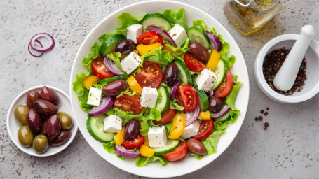 House Salad With Jerk Chicken