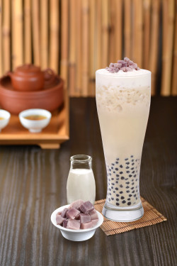 Dòng Yù Xiāng Zhēn Zhū Fěi Cuì Ná Tiě Iced Taro Premium Jasmine Tea Latte With Pearls