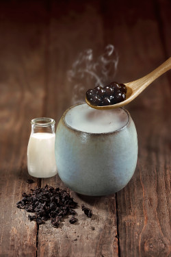 Rè Hóng Chá Zhēn Zhū Ná Tiě Hot Black Tea Latte With Pearls
