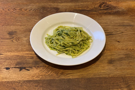 Spaghetti Con Pesto Di Basilico