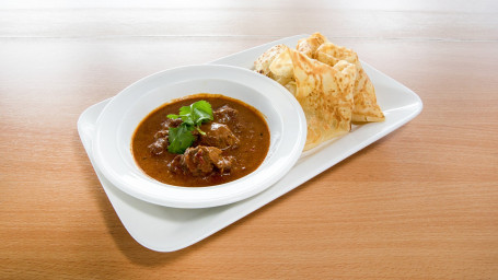 Roti With Curry Beef (Rendang)