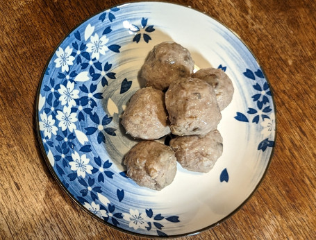 Tái Wān Gòng Wán Mushroom Balls