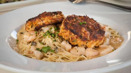 Crabcakes Shrimp Alfredo Broiled