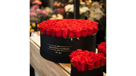 Extra Large 125 Red Roses Round Box