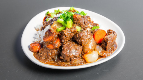 Black Pepper Beef With Steamed Rice Spicy Tái Wān Hēi Hú Jiāo Niú Liǔ Fàn , Includes 1 Portion Of Free Rice