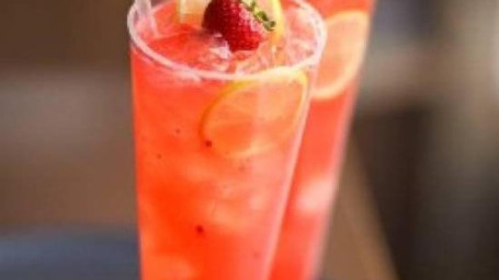 Ginger And Strawberry Lemonade