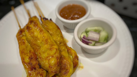 A8. Chicken Satay (4)