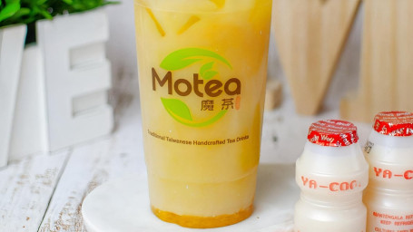 Mango Yakult Green Tea Máng Guǒ Duō Duō Lǜ