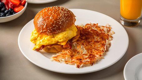 Breakfast Sandwich W/Hashbrowns