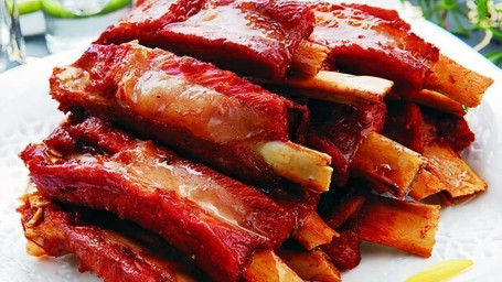 C10. Bar-B-Q Spare Ribs Pái Gǔ