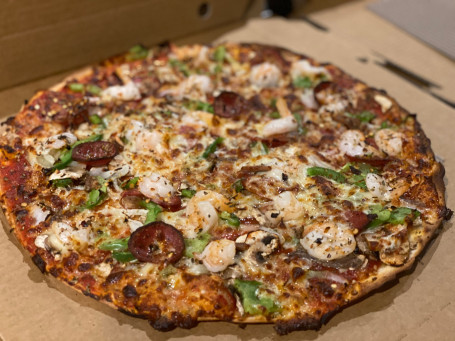 Cosmopolitan Gourmet Pizza