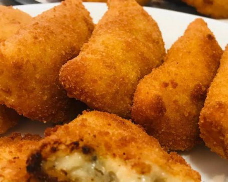 Mozarella Fritters (4)