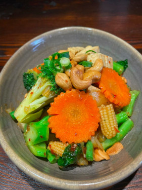 Cashew Nuts With Chili Jam Tofu