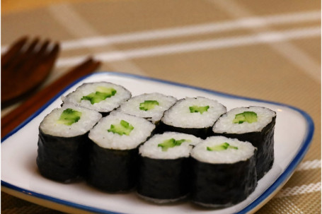 410 Cucumber Maki 8Pcs