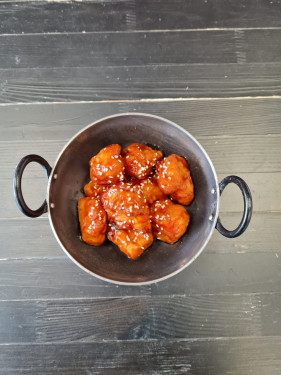 10 Boneless Chicken Bites In Sauce