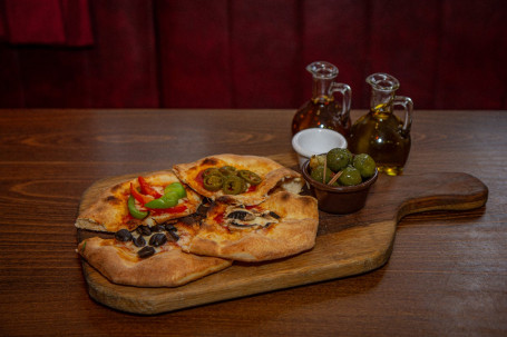 La Divina Bread Board Olives