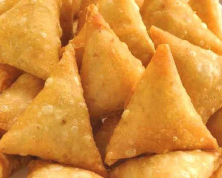 Curry Samosa (10)