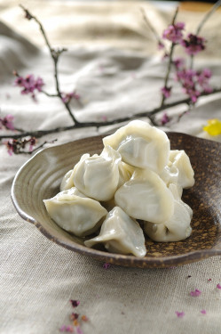 Steamed Pork And Chives Dumplings (12 Pieces)