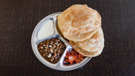 Special Cholley Bhature