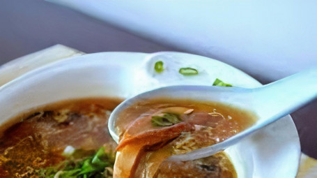 20. Scharfe Saure Suppe
