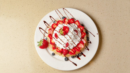 Waffle With Fresh Fruits