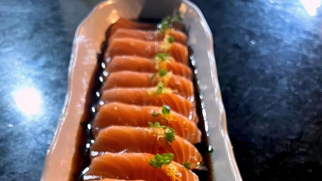 A19. Salmon Sashimi (6)