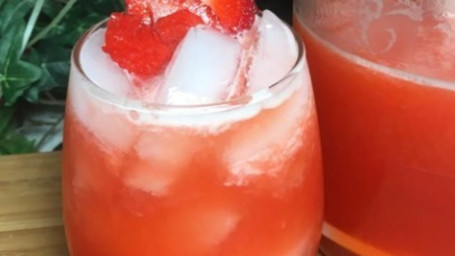 Ami's Strawberry Mint Lemonade