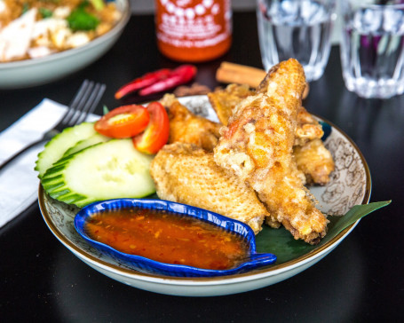 Bangkok Chicken Wings (6 Pcs)