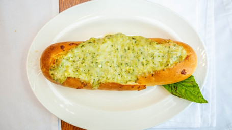 Garlic Basil Gorgonzola Bread