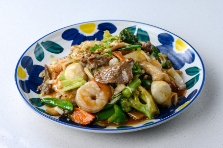 Combination Rice Noodles In Wet Style
