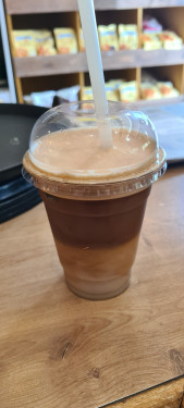 Haselnuss-Eiskaffee