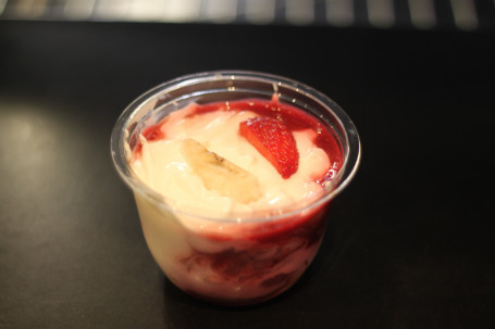 Strawberries And Banana Greek Yogurt (160G)