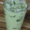 24 Unzen Eisgekühlter Matcha-Latte
