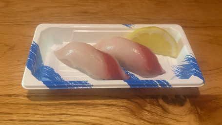 Hamachi Nigiri (2 Pieces)