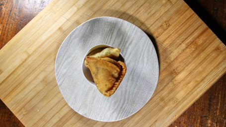 3. Samosa (5 Pieces)