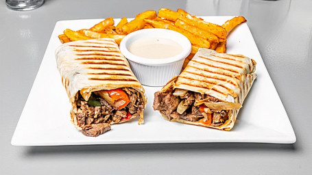 Beef Shawarma Sandwich With Chips And Drink