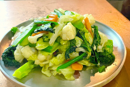 Thai-Style Stir-Fried Vegetables