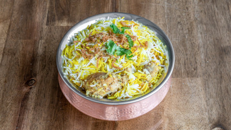 Hyderabadi Chicken Dum Biryani (900Ml Container)