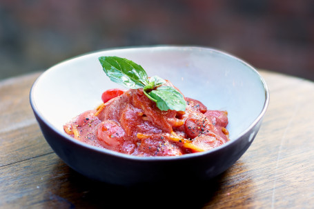 Tomato Basil Spaghetti Fān Jiā Luó Lēi Yì Fěn