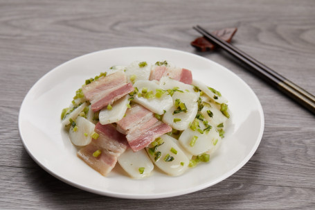 G1 Xuě Cài Xián Ròu Chǎo Nián Gāo Wok-Fried Rice Flour Cake With Salted Meat And Preserved Vegetables