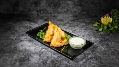 Samosa (Chicken 2Pcs)