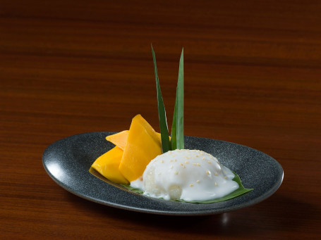 Sticky Rice With Mango Xiāng Máng Nuò Mǐ Fàn