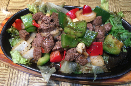 Stir-Fried Diced Beef On Salad [Bò Lúc Lắc]