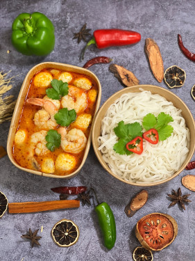 Tom Yum Soup Noodles (Medium Spicy)