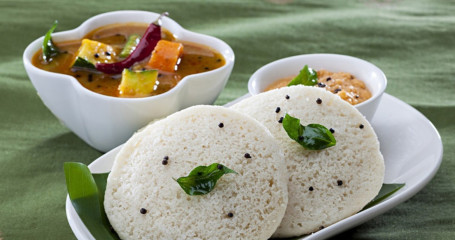 Idli Sambhar 2 Pcs Zhēng Fàn Sū Bō （2Piàn）