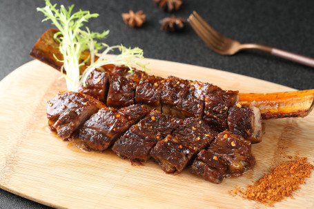 Xiāng Kǎo Niú Lē Gǔ Grilled Beef Ribs